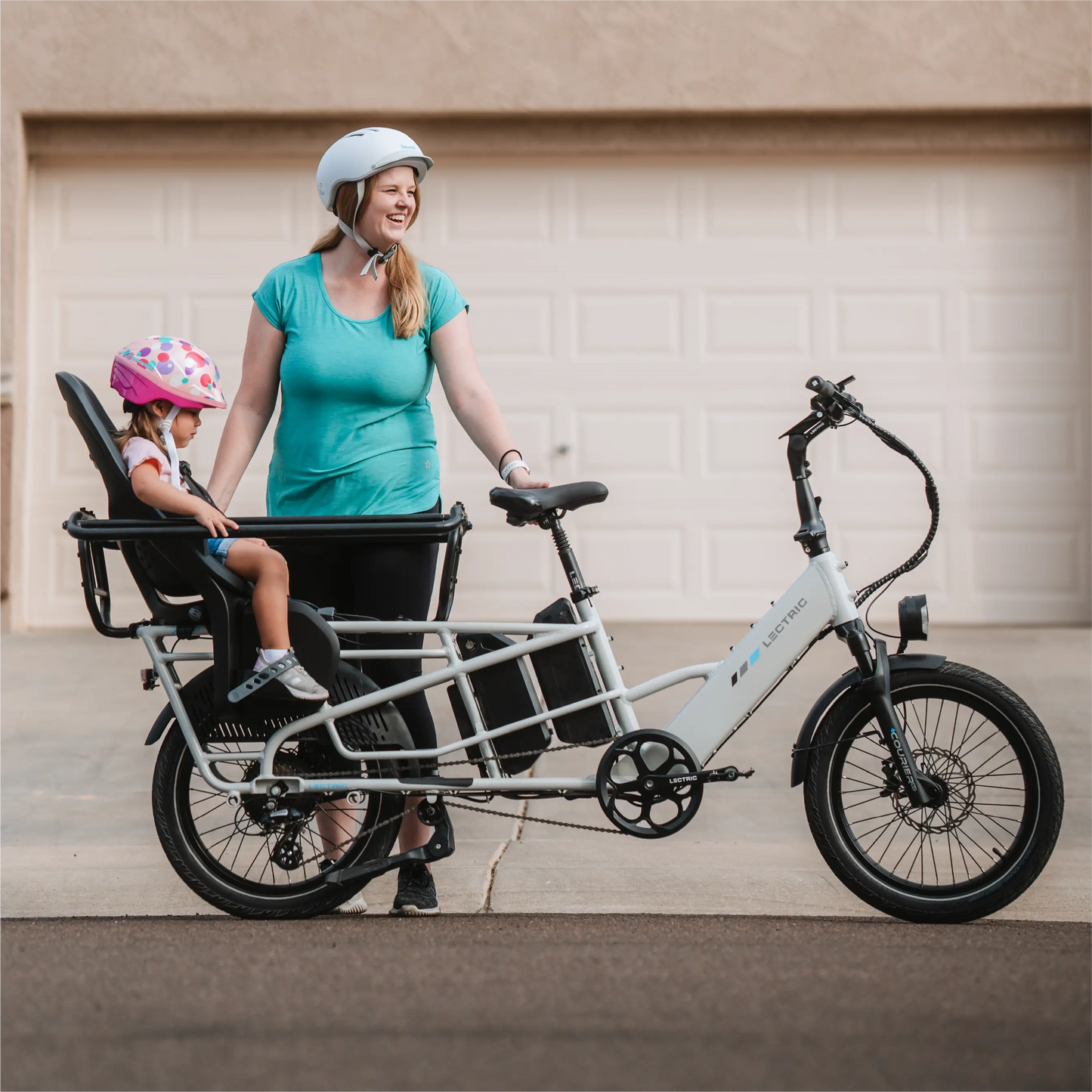 XPedition2 Stratus White Long-Range Dual-Battery + FREE Running Boards, Cushions, Elite Headlight, Suspension Seat Post, Fast Charger, & Orbitor ($654 Value)